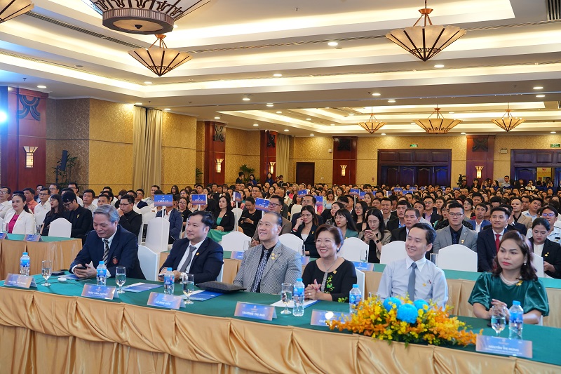 thu-ngo-moi-tham-gia-trung-bay-gioi-thieu-san-pham-dich-vu-tai-le-ton-vinh-su-hoc-doanh-nhan